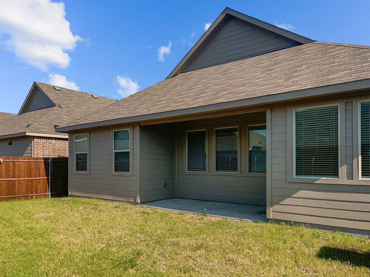 114 Autumn Sage Ln - Photo 3 of 30