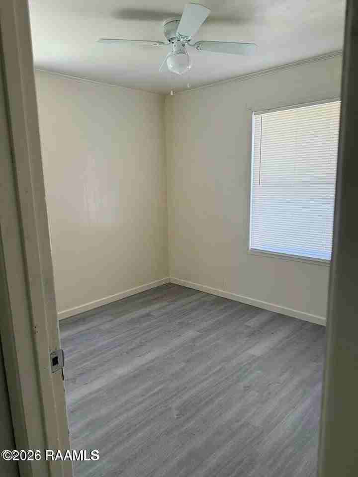 111 Racine Dr - Photo 7 of 12