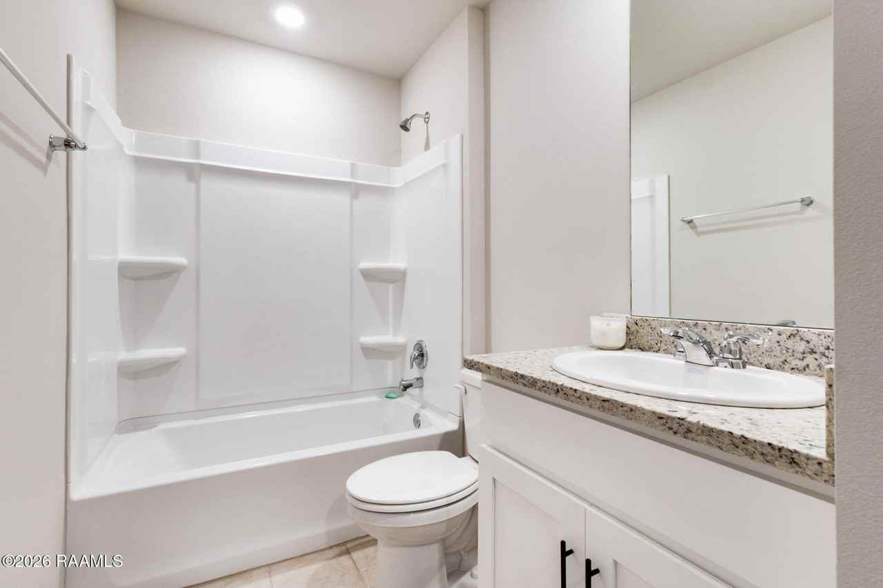 108 Harvest Hill Dr - Photo 4 of 19