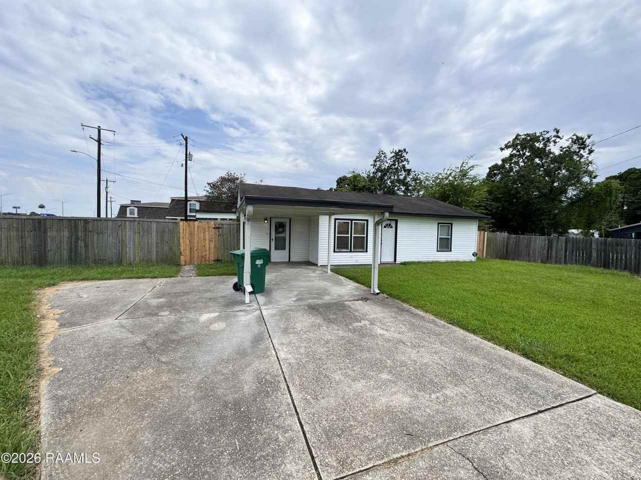 101 Conrad St - Photo 2 of 15