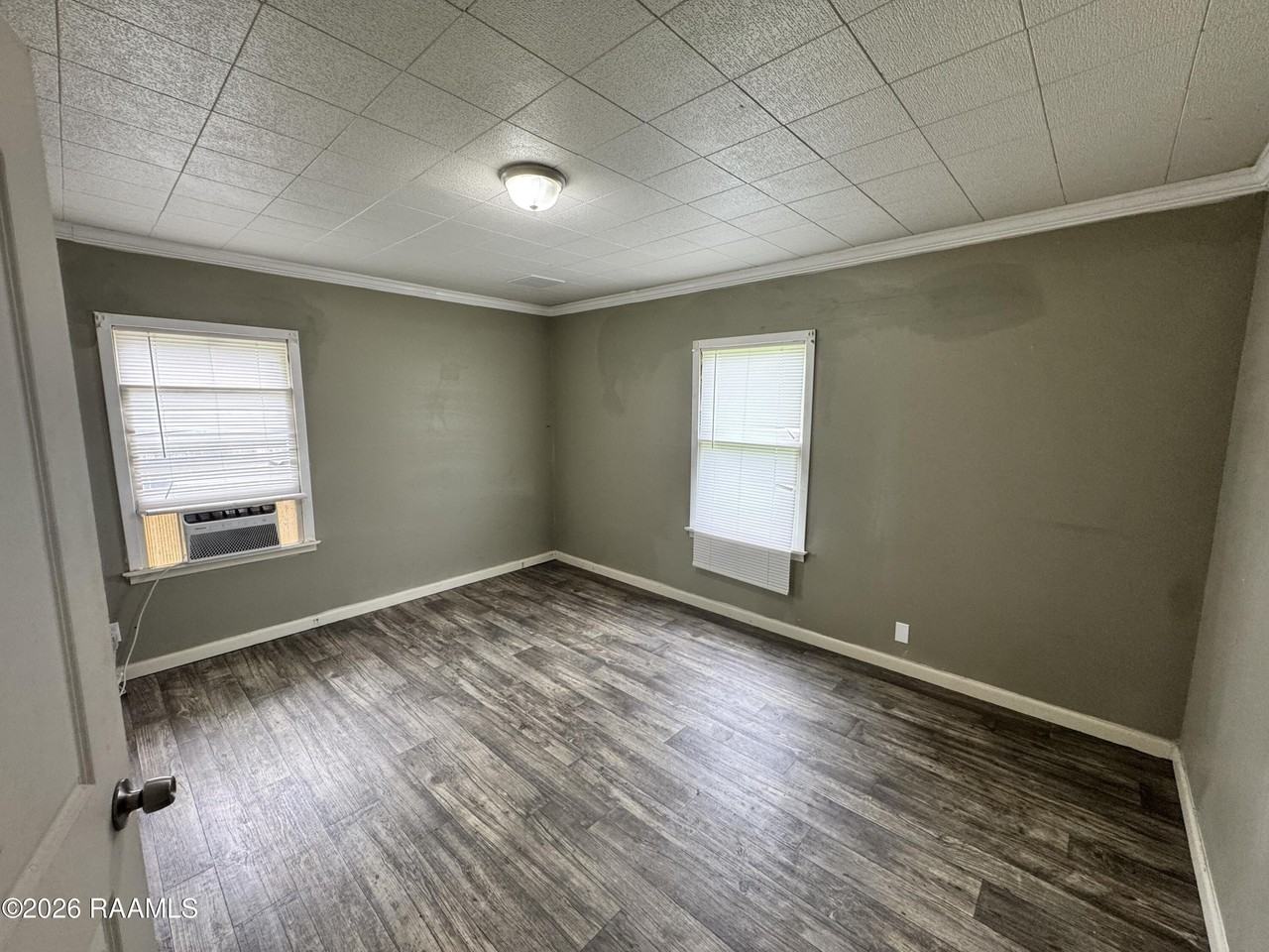 101 Conrad St - Photo 6 of 15
