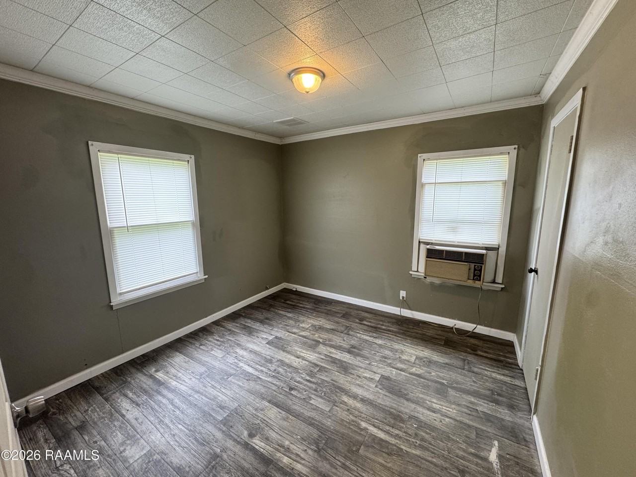 101 Conrad St - Photo 7 of 15
