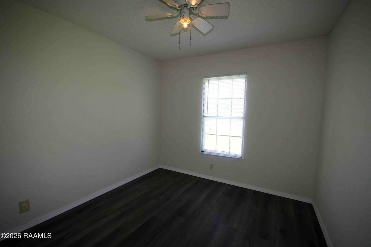 3467 Cleopha Rd - Photo 3 of 14