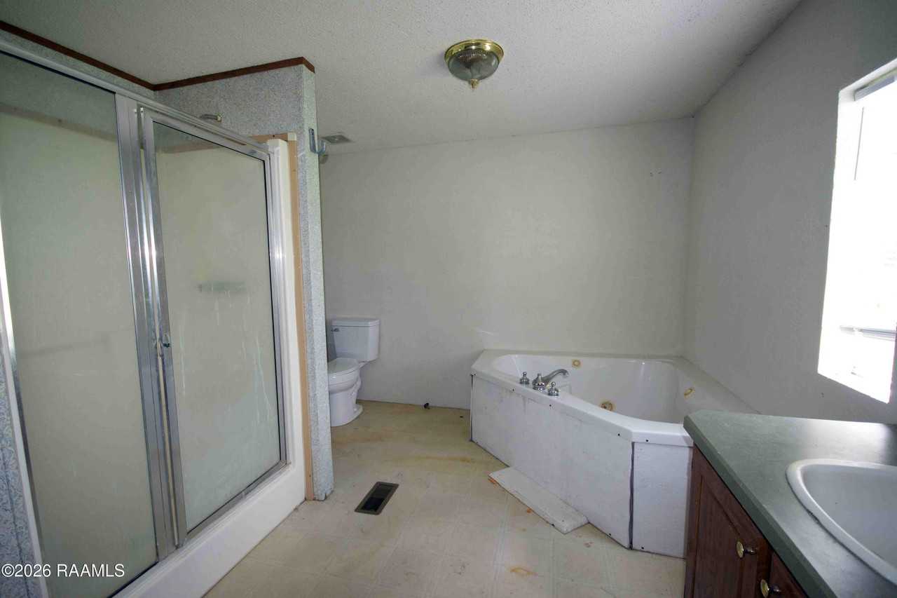 3467 Cleopha Rd - Photo 6 of 14