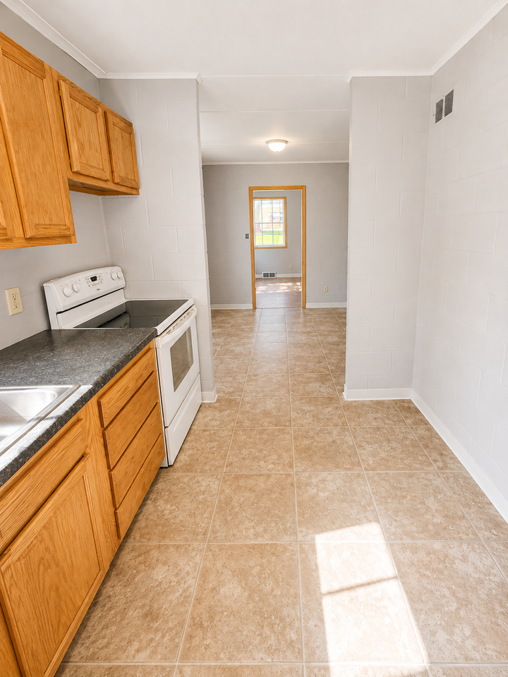 908 Pleasant Avenue North - Photo 4 of 14