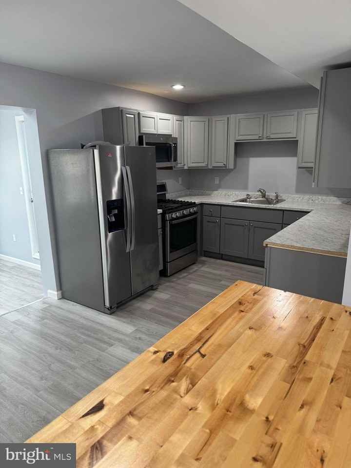 114 S Meadow Dr - Photo 6 of 11