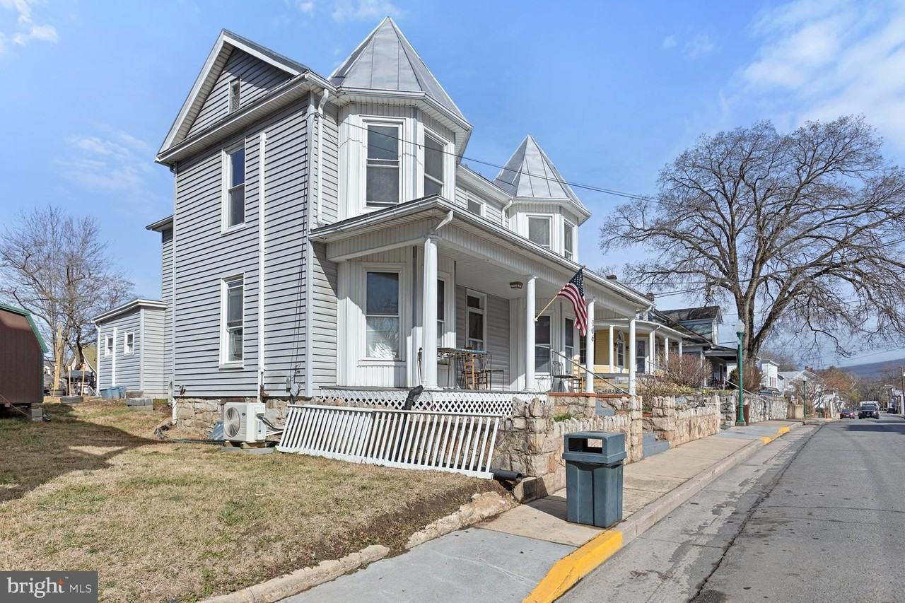 106 N Main St - Photo 3 of 28