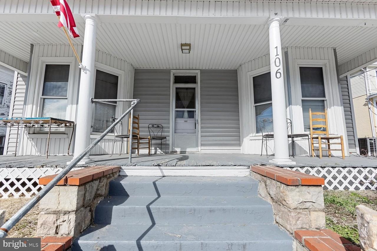 106 N Main St - Photo 4 of 28