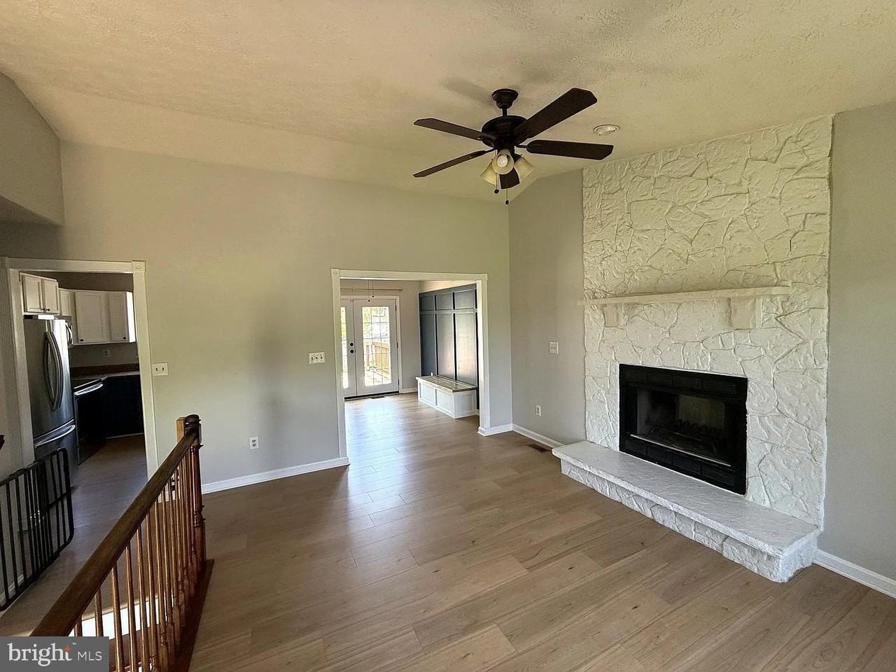 11512 Woodland View Dr - Photo 3 of 16