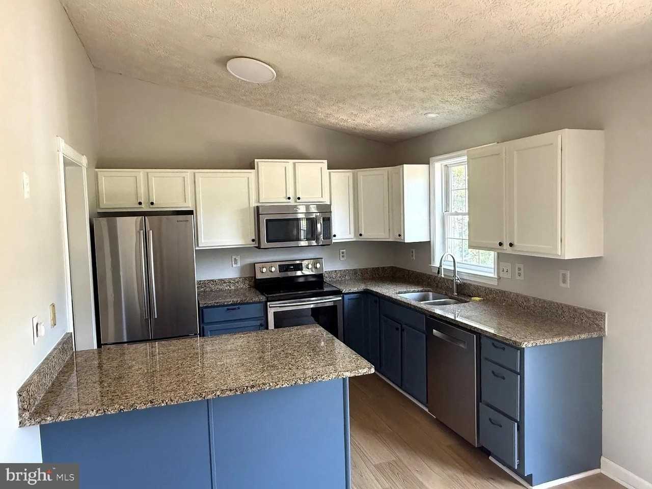 11512 Woodland View Dr - Photo 4 of 16