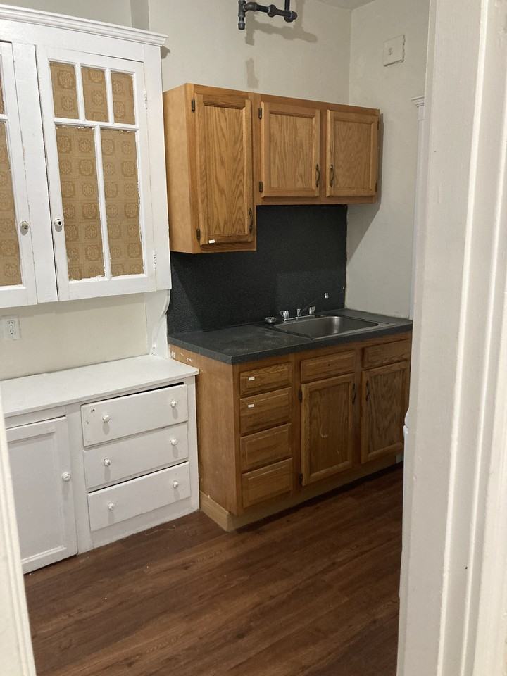 1632 Commonwealth Avenue - Photo 7 of 11