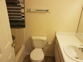 320 Brownlea Dr - Photo 3 of 5