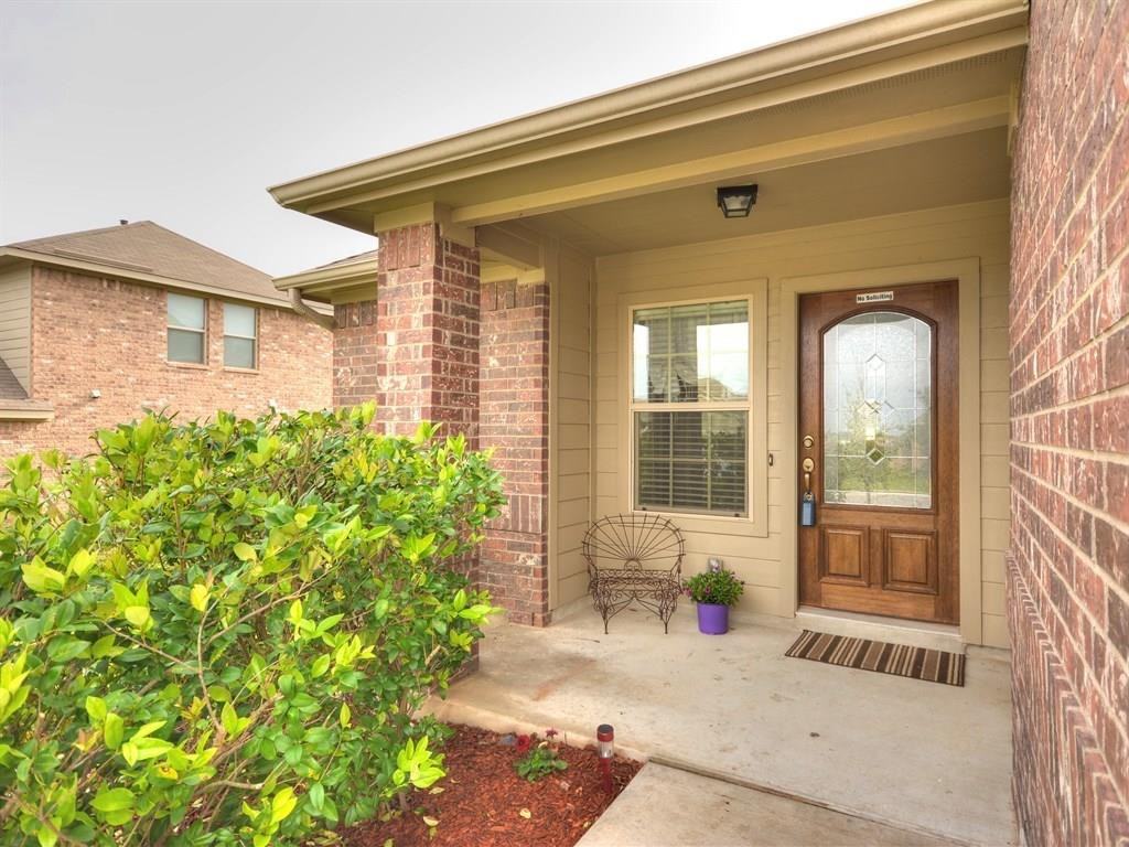 165 Flagstone Trl - Photo 3 of 11
