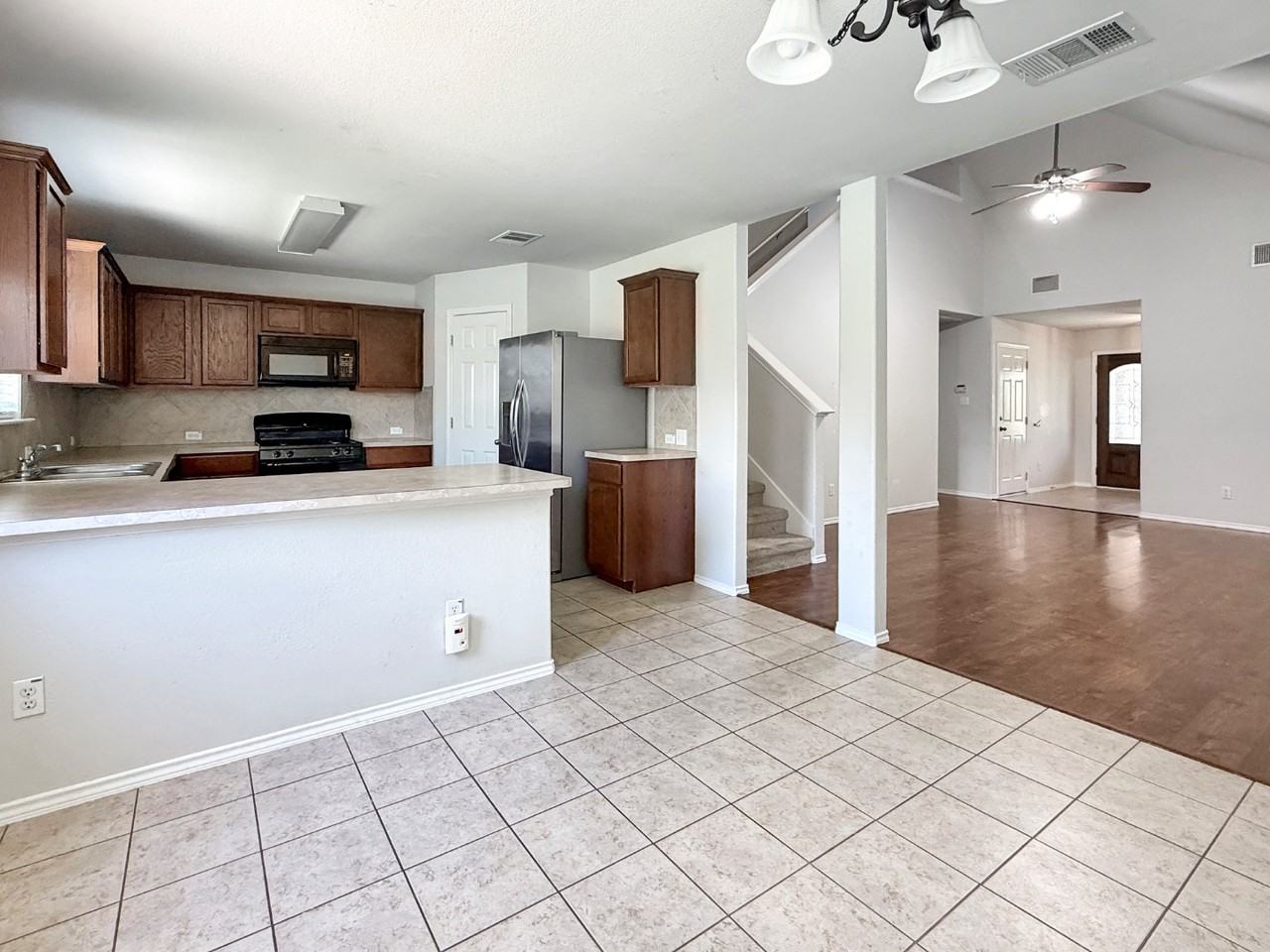 165 Flagstone Trl - Photo 6 of 11