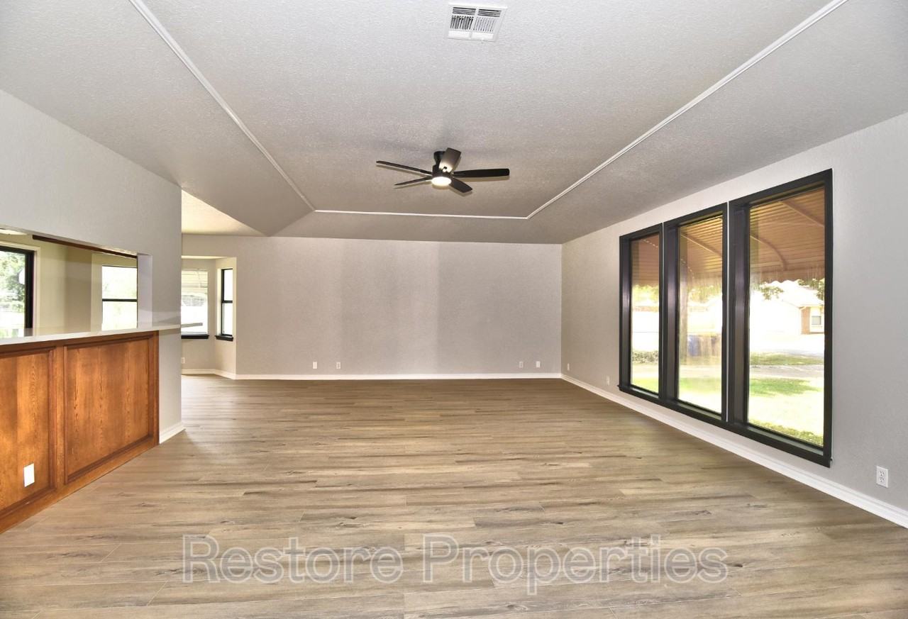 1317 N 1st St - Photo 5 of 10