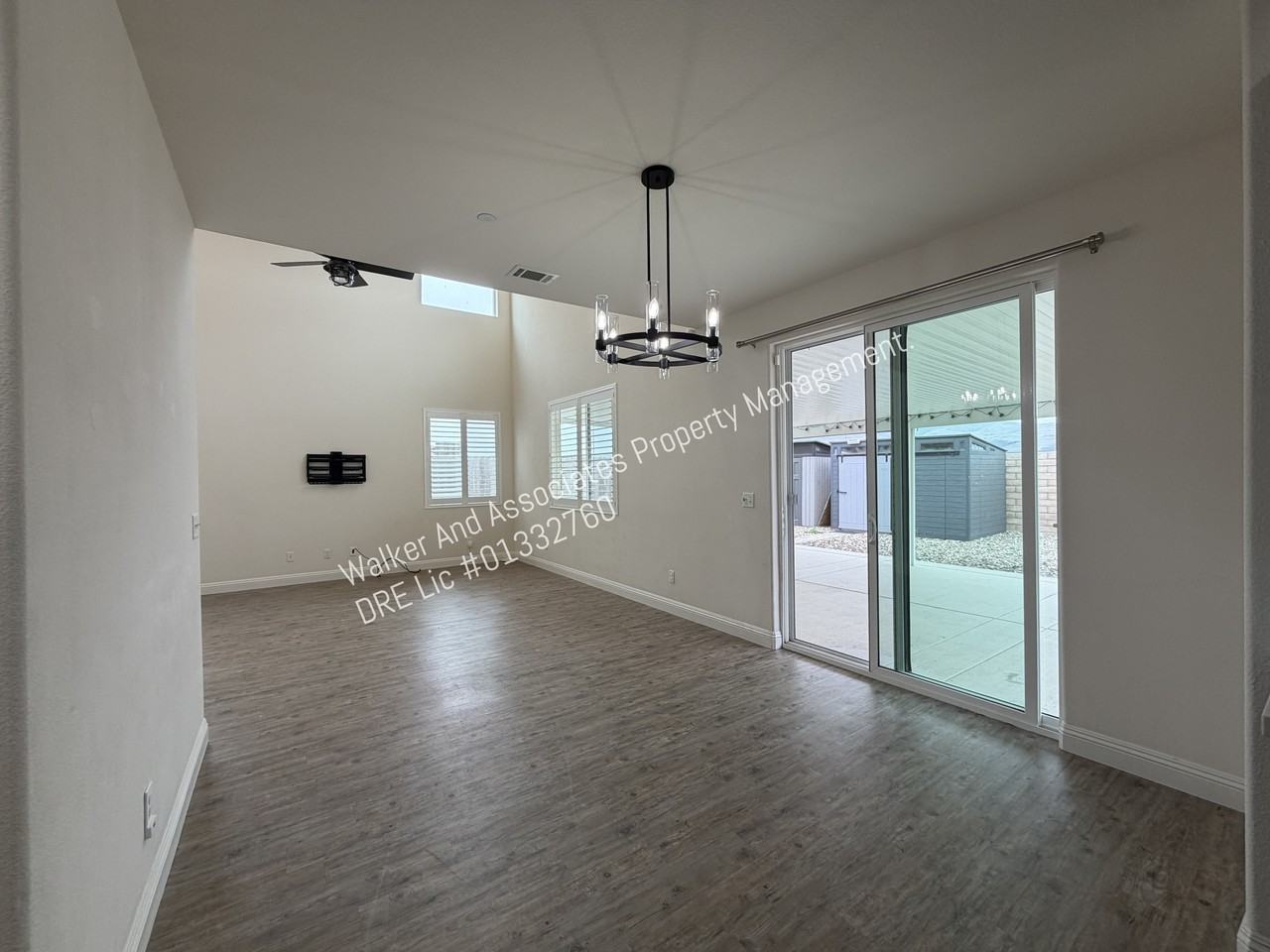 327 Las Flores Dr #1 - Photo 4 of 19