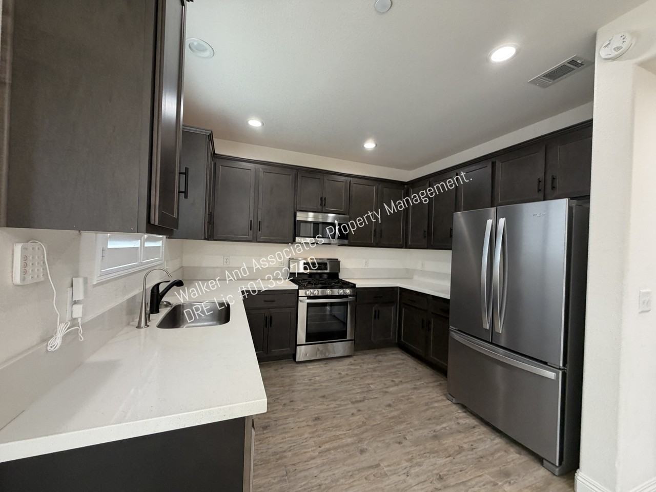 327 Las Flores Dr #1 - Photo 5 of 19