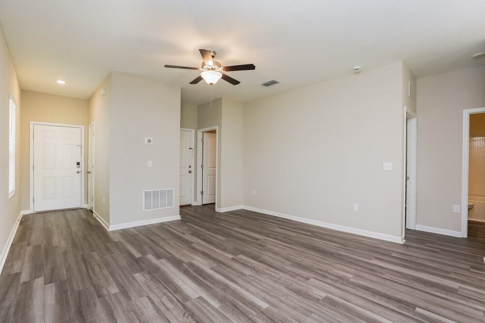 843 Kings Pine Ct - Photo 4 of 15