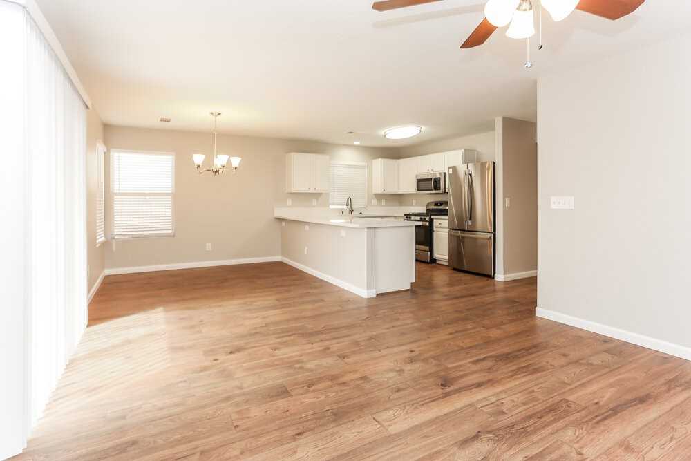 5025 Frozen Springs Ct - Photo 6 of 17