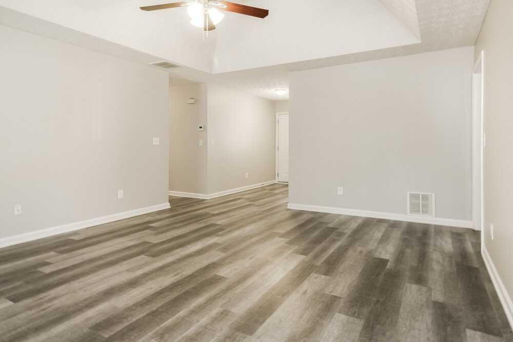 229 Clearwater Dr - Photo 3 of 16