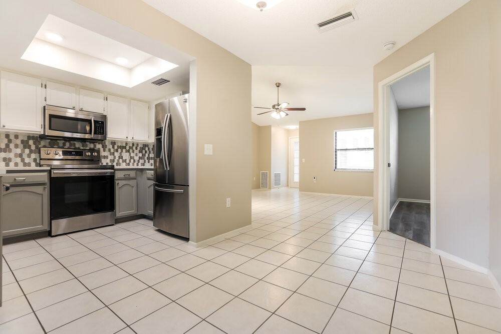 1545 Deer Hollow Blvd - Photo 7 of 16