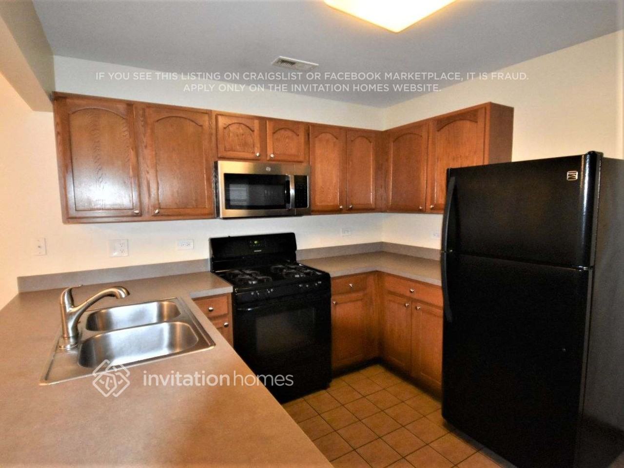 667 Four Seasons Blvd - Photo 7 of 20