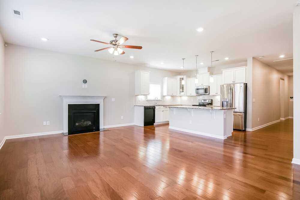 1029 Avondale Dr - Photo 3 of 17