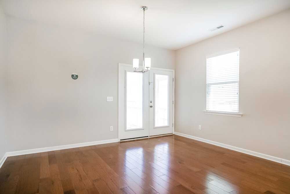 1029 Avondale Dr - Photo 6 of 17