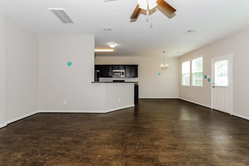13042 Rose Landing Dr - Photo 5 of 17
