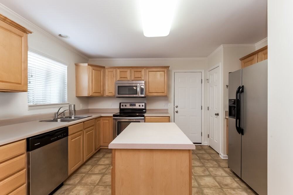 4210 Porter Place Ct - Photo 4 of 15