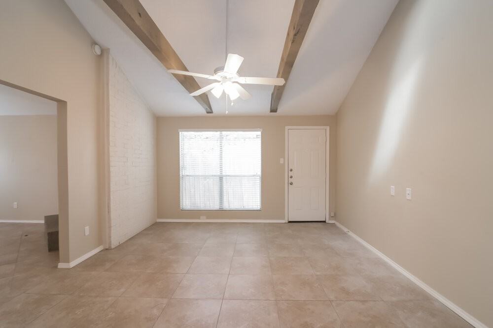 11742 Yearling Dr - Photo 2 of 15