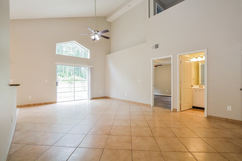 3042 Stillwater Dr - Photo 4 of 17