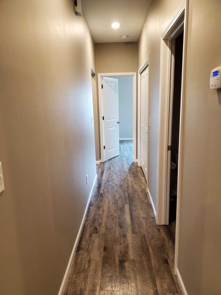 414 S Longbranch Dr - Photo 6 of 21