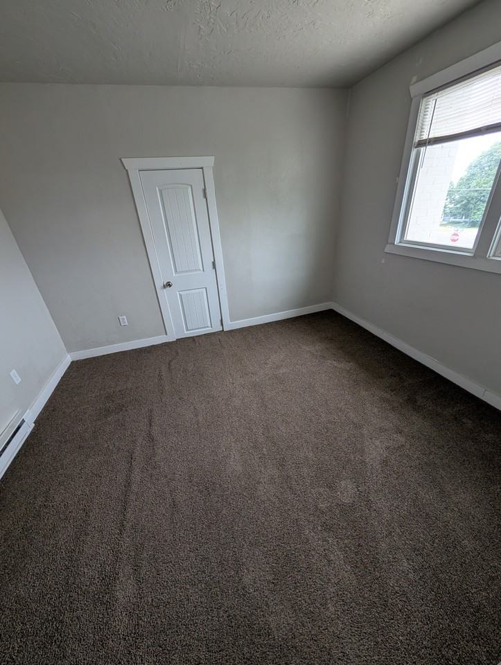 228 Wn, #3 - Photo 4 of 7
