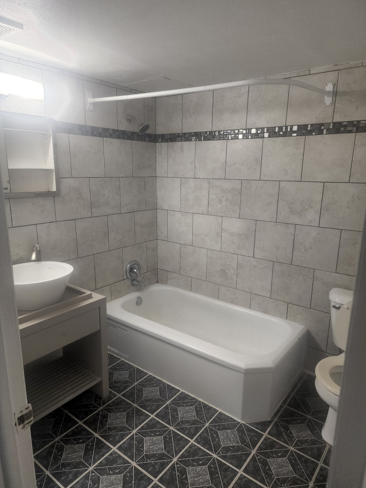 9129 W National Ave #13 - Photo 3 of 6