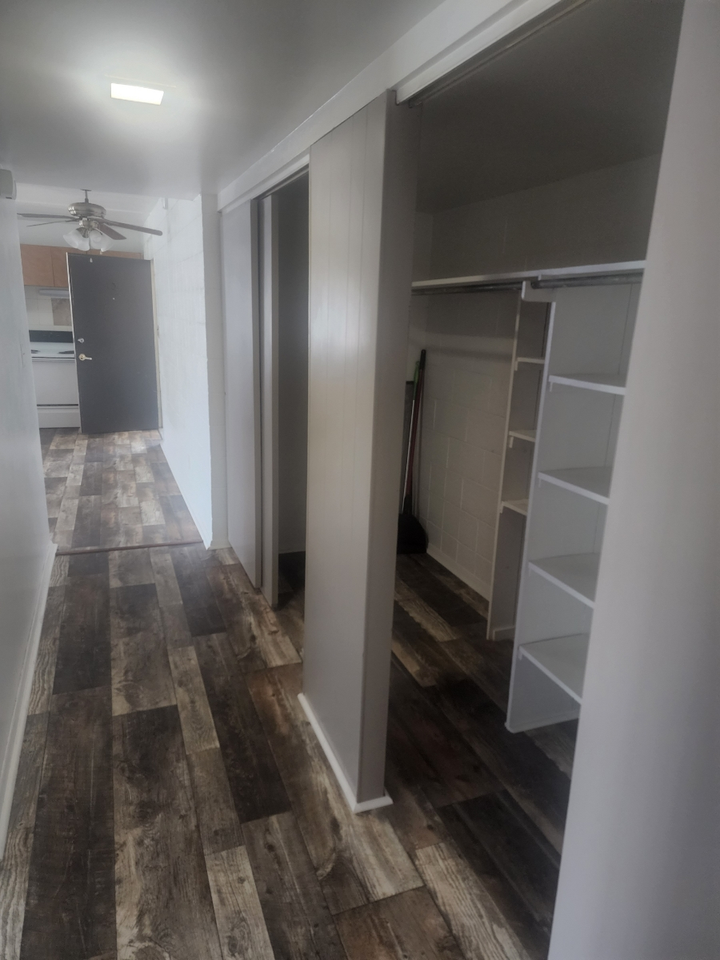9129 W National Ave #13 - Photo 5 of 6