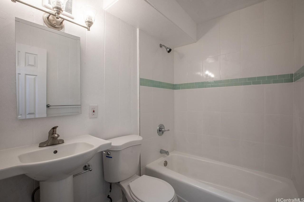94-322 Pupuole St #5 - Photo 6 of 9