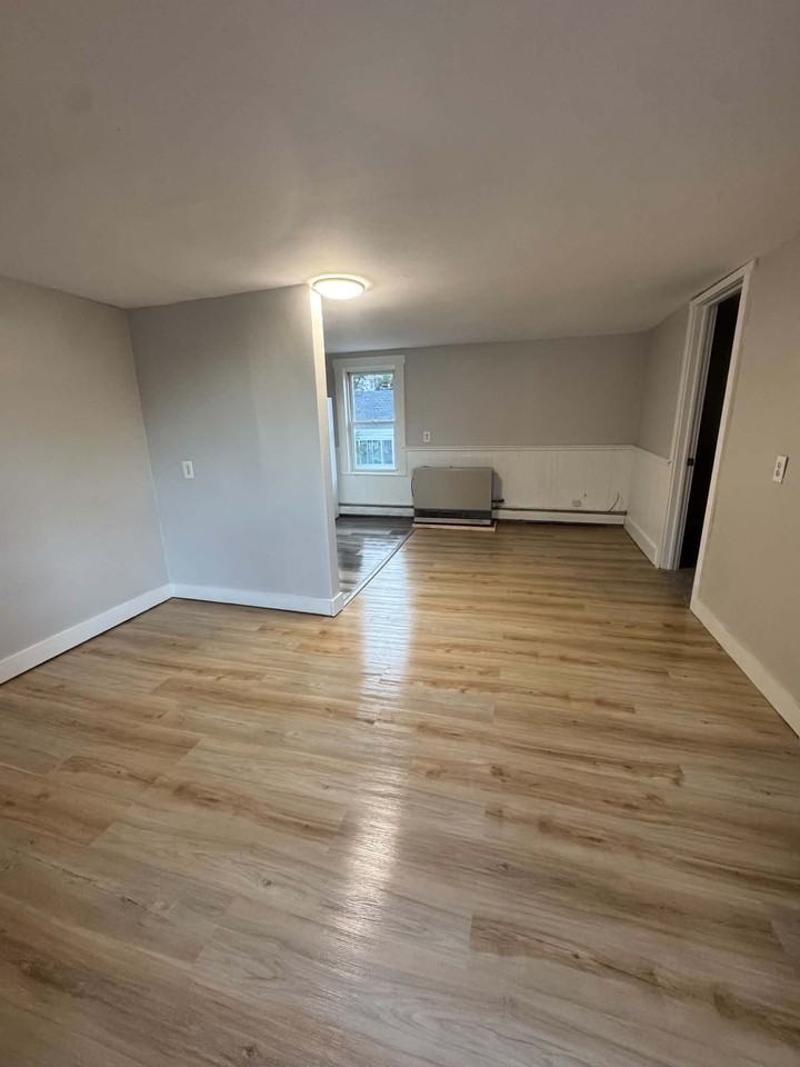 16 Jefferson St #2 - Photo 3 of 9