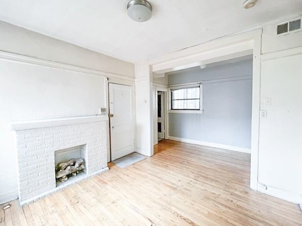 841 W Cornelia Ave #843-3S - Photo 2 of 6