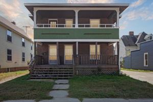 featured image of 112 E Center St