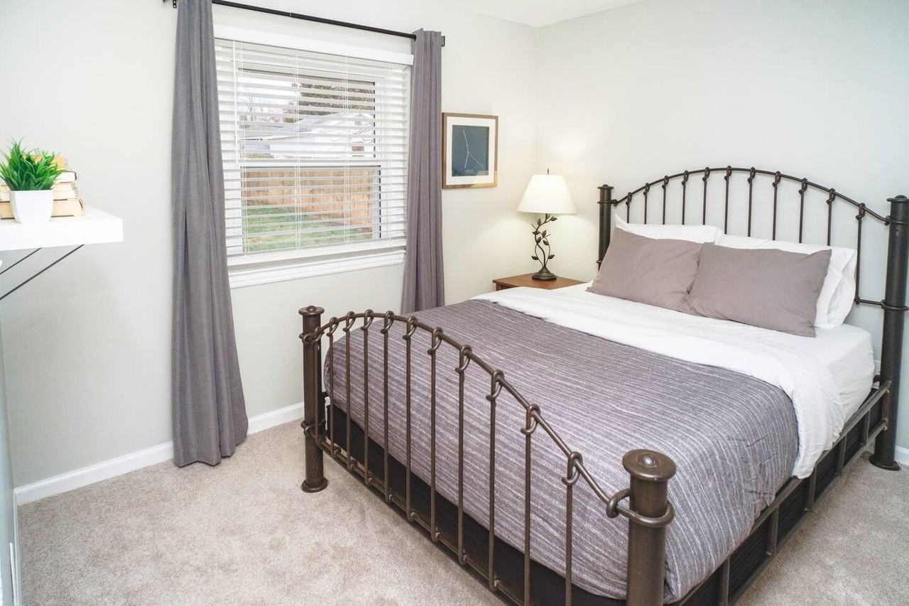 1102 S Buckingham Rd #1 - Photo 2 of 10