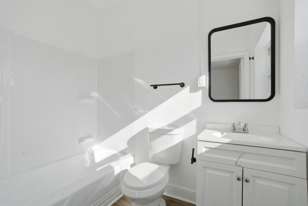 157 W Washington St #205 - Photo 2 of 13