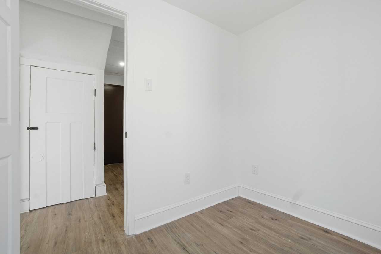 157 W Washington St #200 - Photo 4 of 17