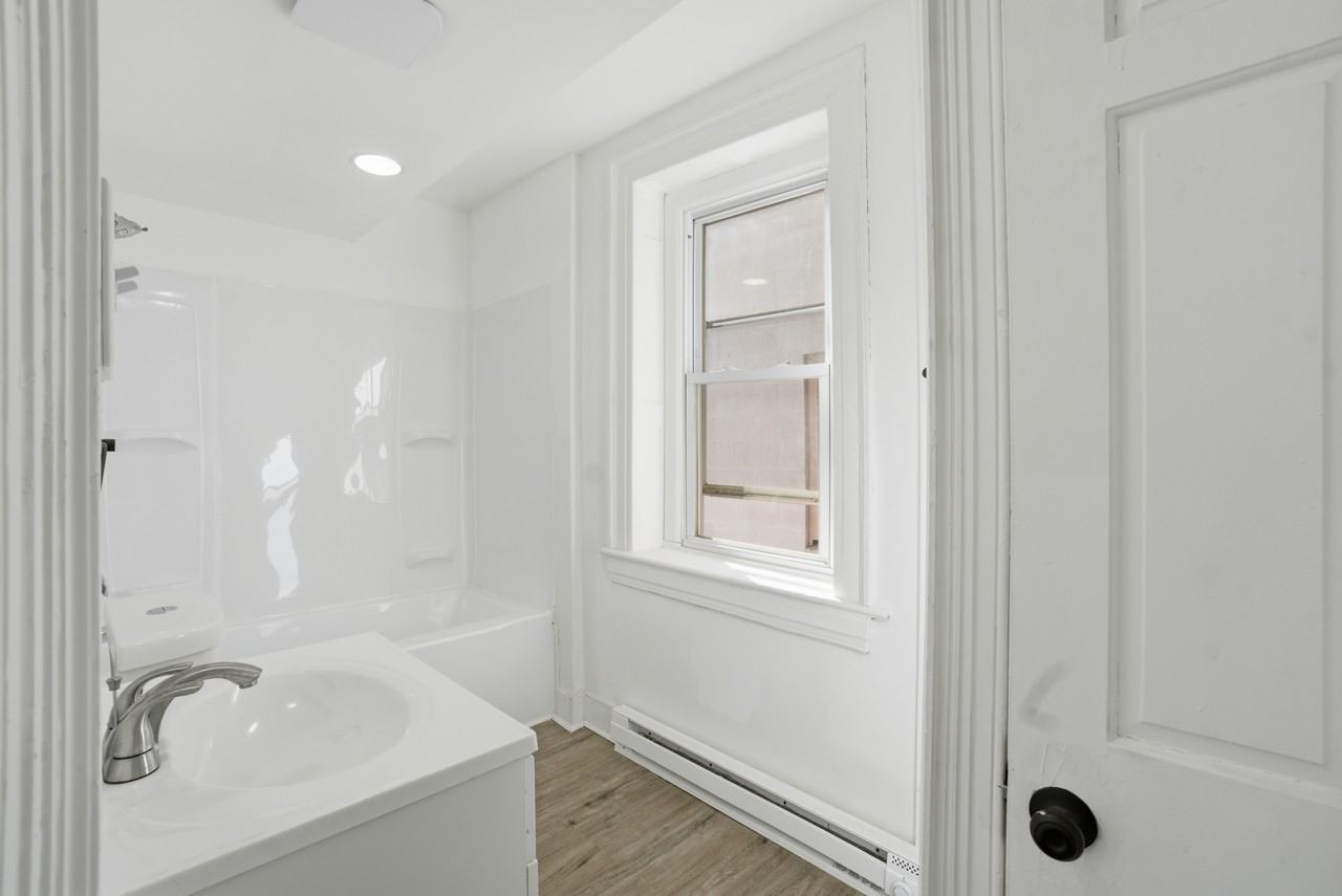 157 W Washington St #200 - Photo 5 of 17