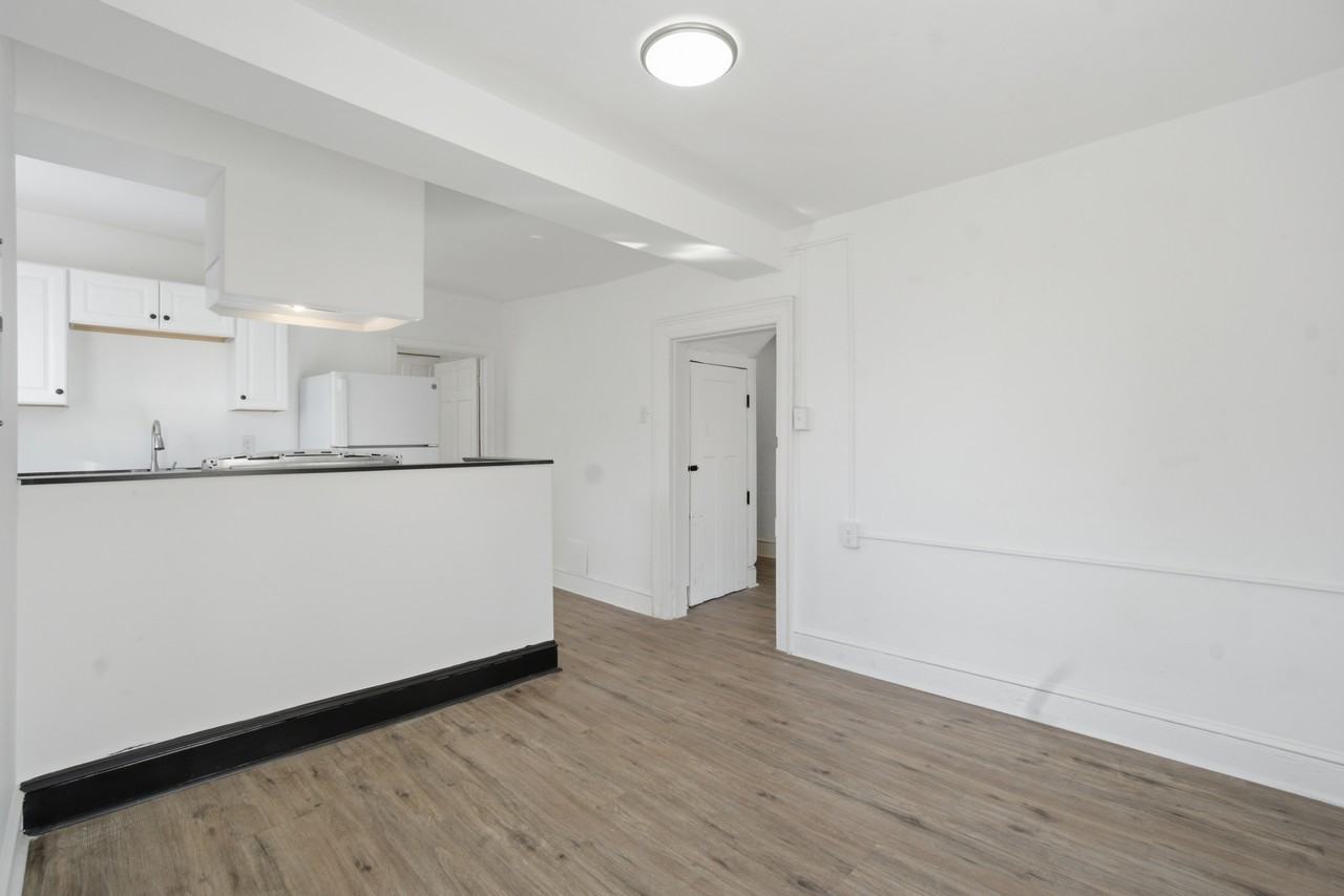 157 W Washington St #200 - Photo 7 of 17