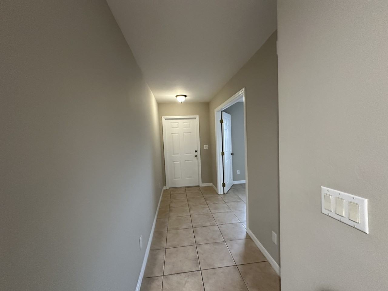 558 Se 5th Ave - Photo 7 of 18