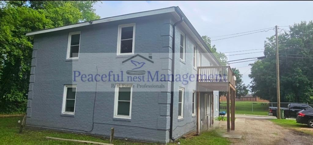 1344 24th St ##D - Photo 2 of 9