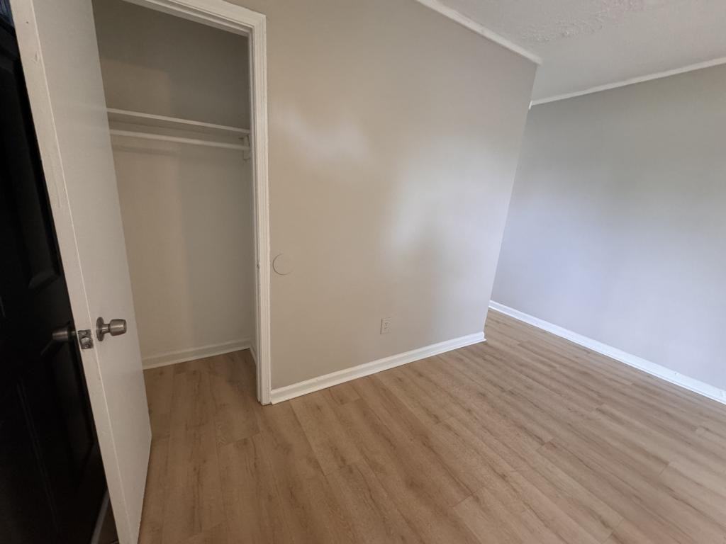119 Worthy Dr - Photo 4 of 17