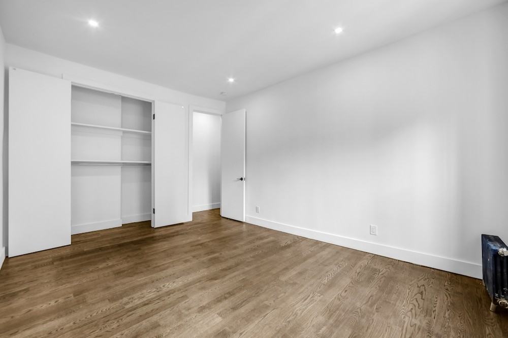 Tiemann Pl #2C - Photo 6 of 7