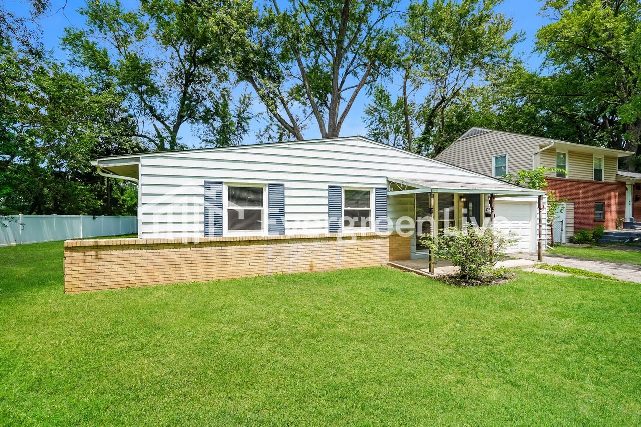 4752 Huxley Ct - Photo 2 of 15
